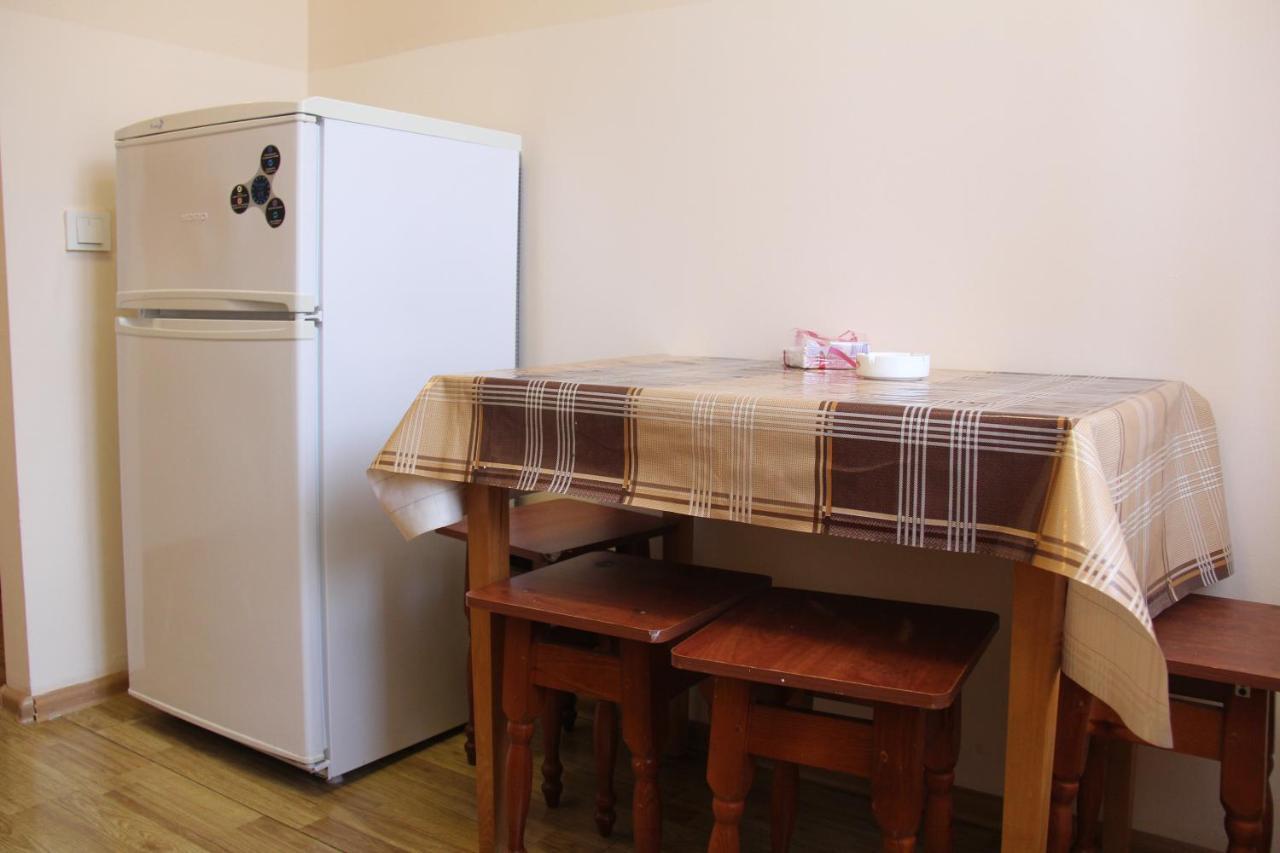 Apartments Domovik ,Kirilla I Mefodiya, 5 Munkács Kültér fotó