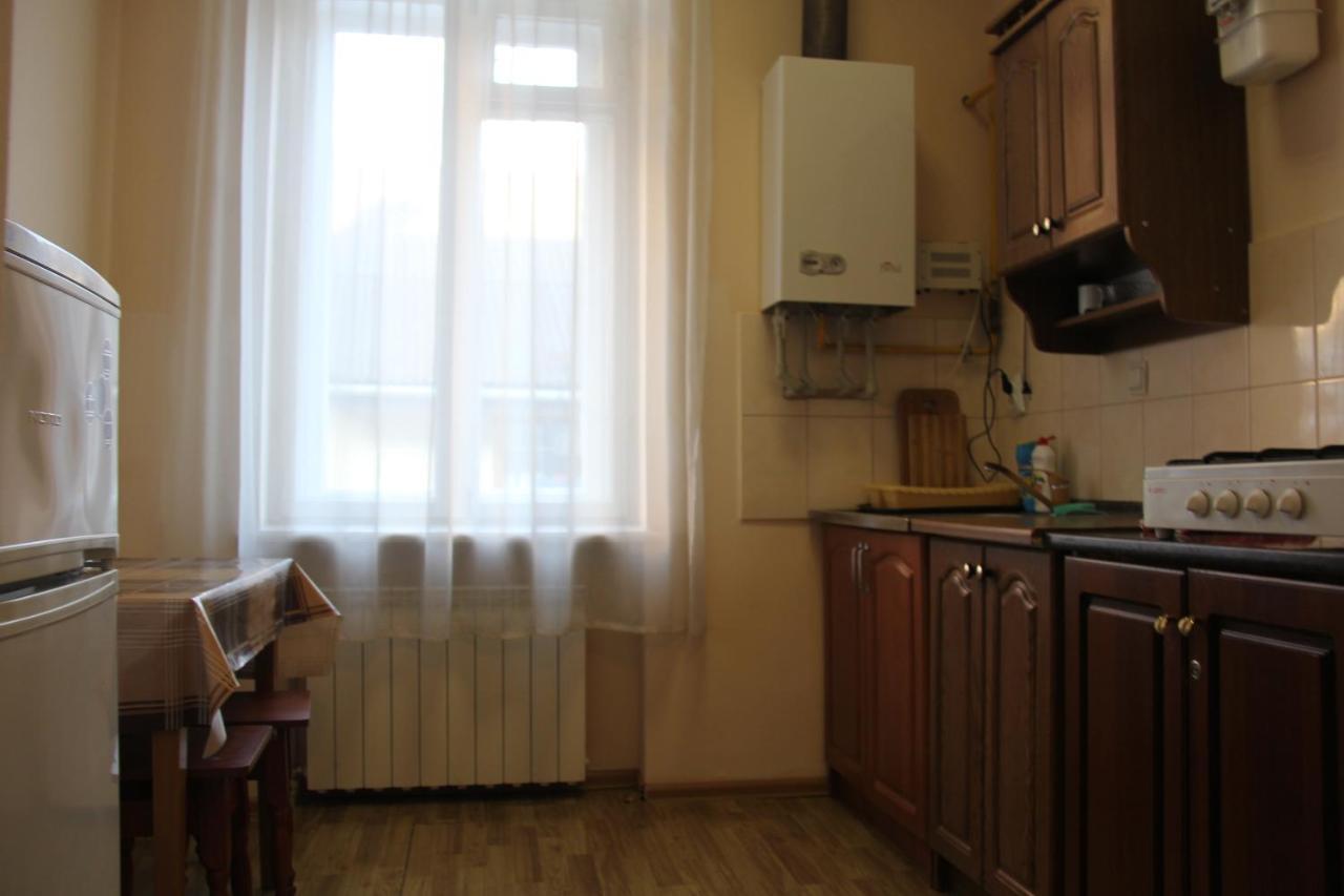 Apartments Domovik ,Kirilla I Mefodiya, 5 Munkács Kültér fotó