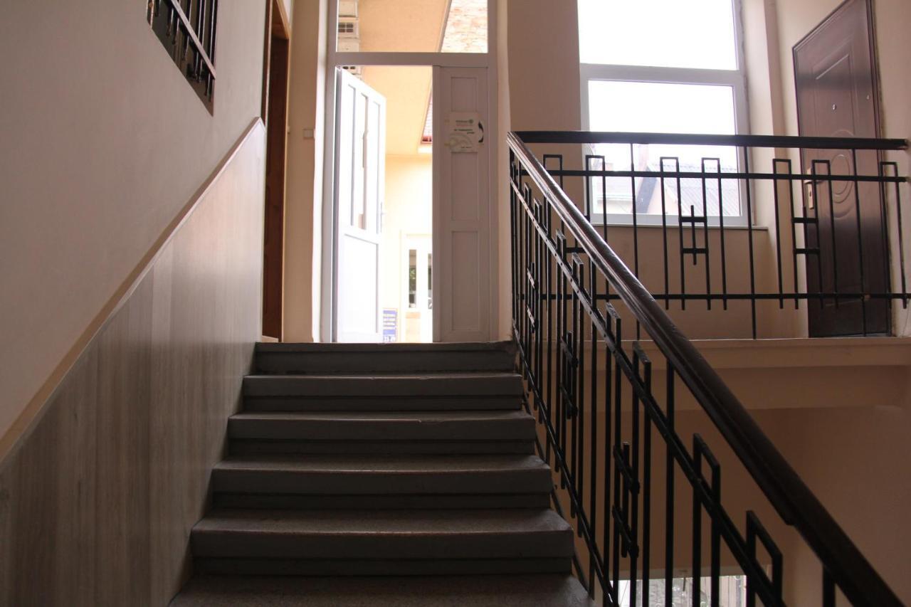 Apartments Domovik ,Kirilla I Mefodiya, 5 Munkács Kültér fotó