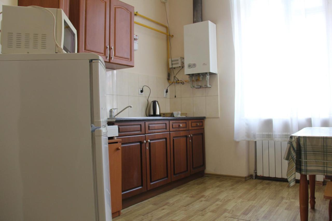 Apartments Domovik ,Kirilla I Mefodiya, 5 Munkács Kültér fotó