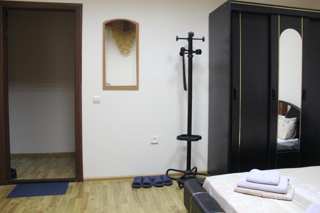 Apartments Domovik ,Kirilla I Mefodiya, 5 Munkács Kültér fotó