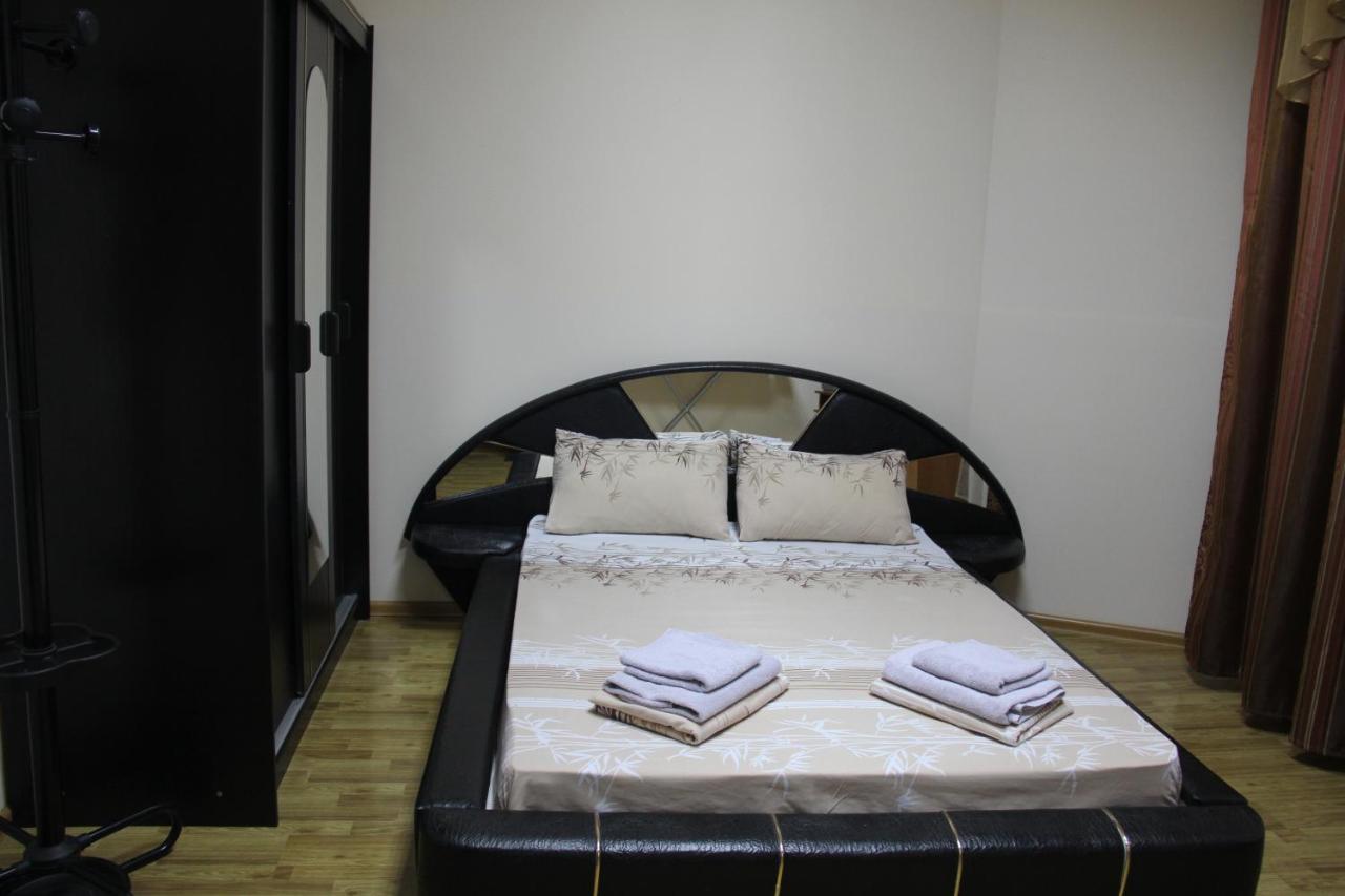 Apartments Domovik ,Kirilla I Mefodiya, 5 Munkács Kültér fotó